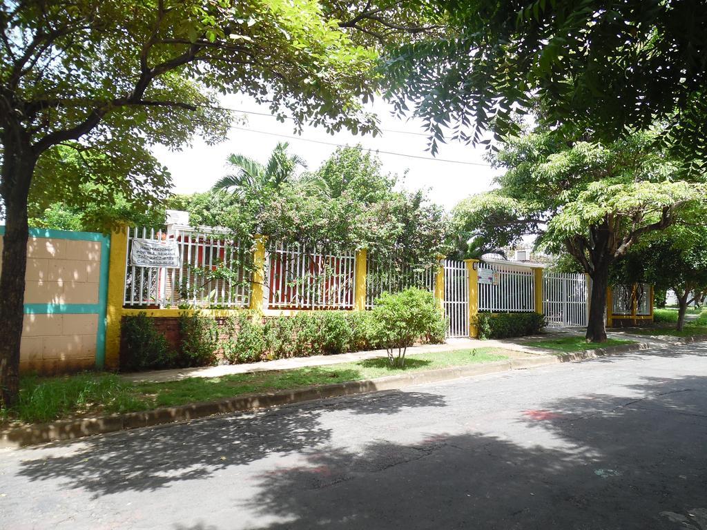 Hostal Casa Los Espinoza Managua Ngoại thất bức ảnh