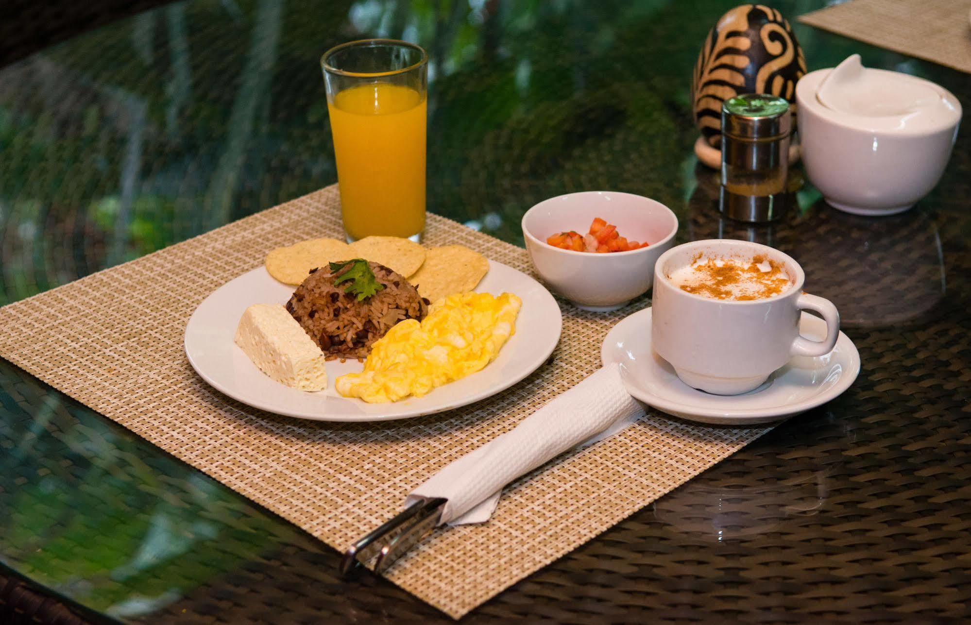 Hostal Casa Los Espinoza Managua Ngoại thất bức ảnh